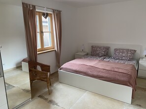 1 habitación, wifi y ropa de cama