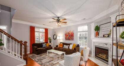 Carowinds 2Miles, Fully Fenced Yard, 2,000sq ft House, 5Min Highway