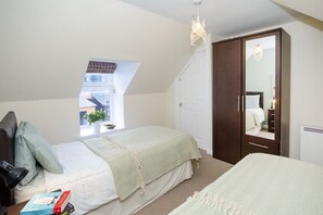 2 bedrooms, free WiFi, bed sheets - Ellie-Jo Cottage (Gardenstown)