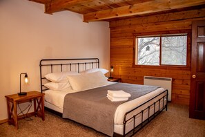 3 bedrooms, iron/ironing board, WiFi, bed sheets - Close to Fishing, Miles of Hiking, Close to Town (Pagosa Springs)
