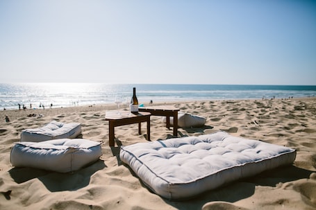 Una playa cerca, toallas de playa