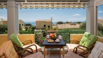 Deluxe Apartment, 1 Bedroom, Sea View | Terrace/patio