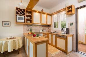 Deluxe-Apartment, 1 Schlafzimmer, Meerblick | Eigene Küche | Kühlschrank, Mikrowelle, Herdplatte, Espressomaschine
