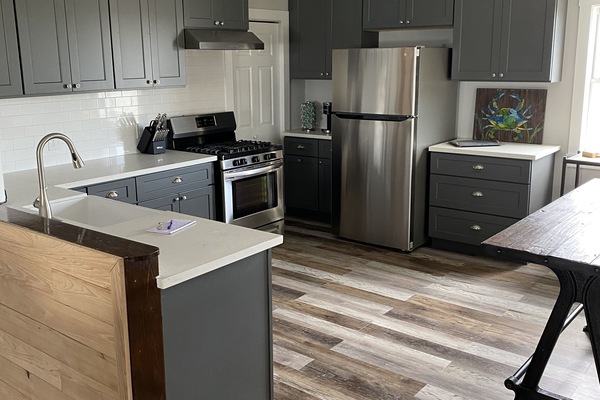 Refrigerador, microondas, horno, placa de cocina