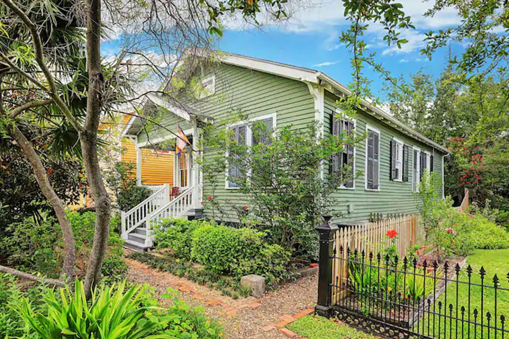 Bamboo - a Historic cottage & Asian inspired garden