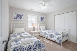 3 bedrooms, desk, iron/ironing board, travel cot