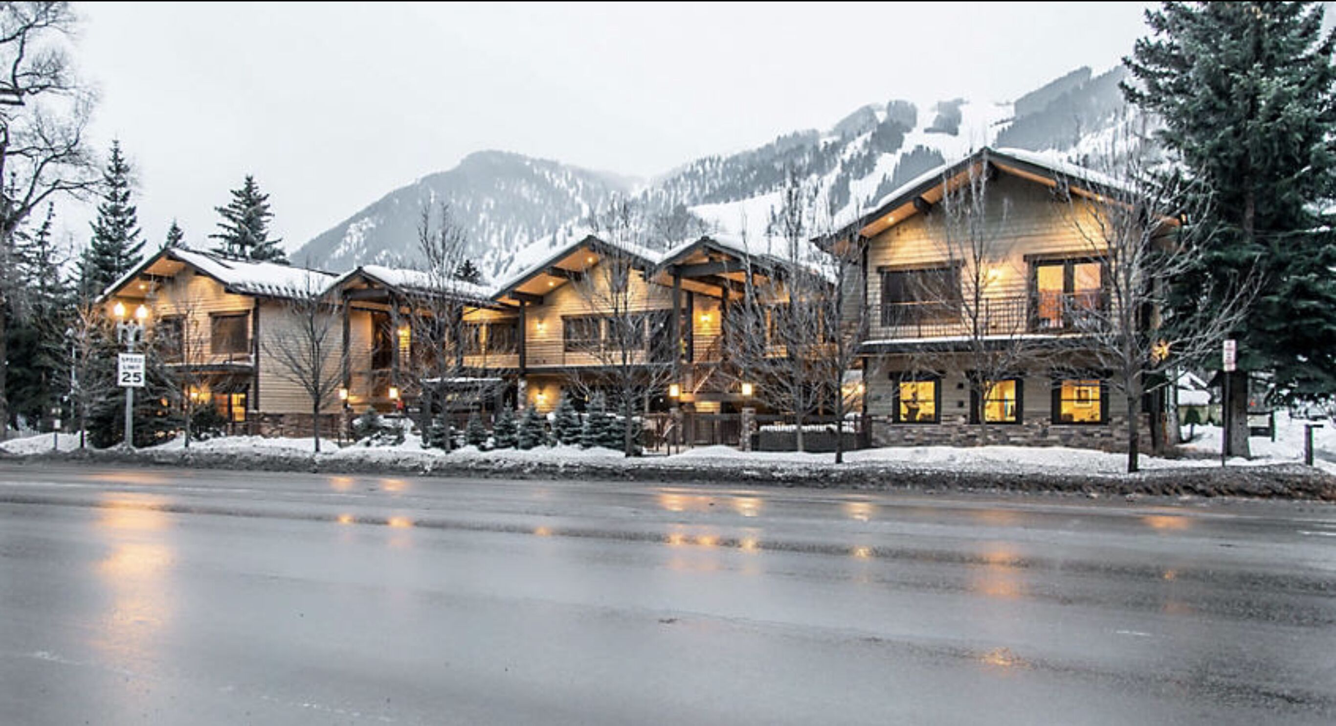 Aspen 1BR  Downtown Condo w/ Heated Pool/Hot Tub