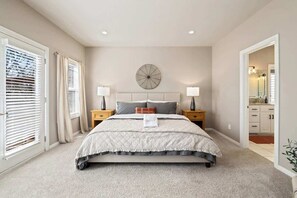 6 makuuhuonetta, silitysrauta/-lauta, Wi-Fi, vuodevaatteet