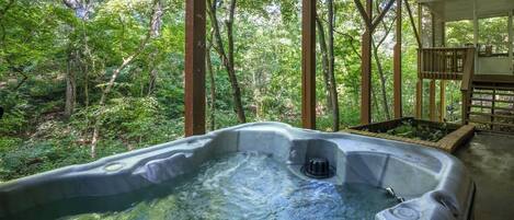 Bain à remous extérieur