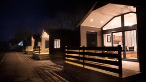 Cabin | Exterior - 2 Bed Lodge - Sleeps 4 - Parking - Wifi (Inverness)