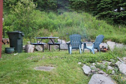 Yeomans By The Caves - Rustic Cottage