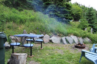Yeomans By The Caves - Rustic Cottage