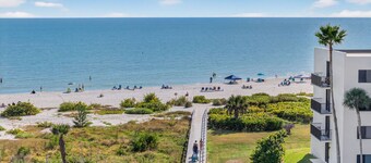 Stunning Luxury canal front villa "Sea Oats" across the street from the beach!