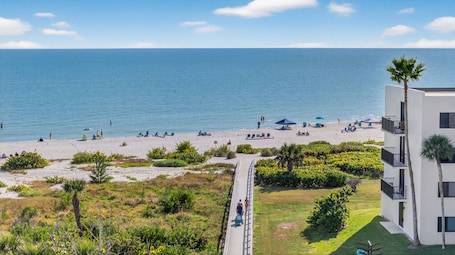 Beach nearby. Luxury Villa Lighthouse Across from the Beach
