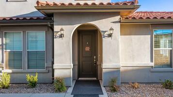 Townhome, 3 Bedrooms | Exterior detail