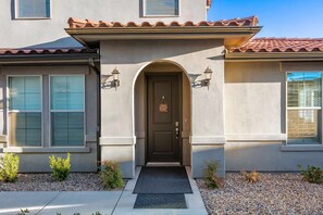 Townhome, 3 Bedrooms | Exterior detail
