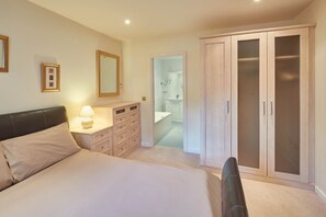 平房 | 2 間睡房、獨特設計、獨特裝修、熨斗/熨衫板