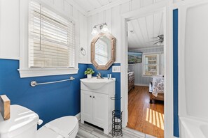 Combined shower/tub