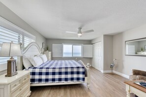 2 bedrooms, iron/ironing board, travel cot, free WiFi