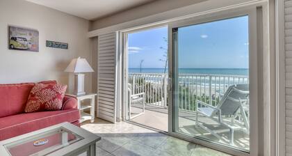 Wrap-Around Balcony-Direct Ocean Front!