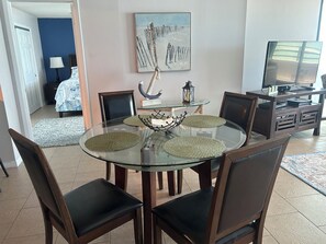 Dining - Beautiful Beach front condo awaits YOU !!! (Daytona Beach)