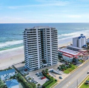 Exterior - Beautiful Beach front condo awaits YOU !!! (Daytona Beach)
