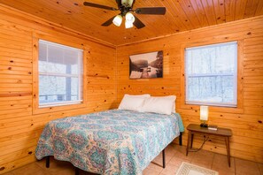 1 bedroom, bed sheets