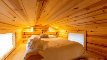 3 bedrooms, desk, free WiFi, bed sheets