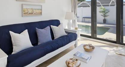 Coastal Beachy 3+/2, Pool, 5 Bikes, Near Beach, Pet Friendly, Sleeps 8+
