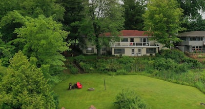 Updated Guest apartment with Lake Views and close to Lake Michigan Beaches