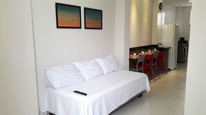 3 quartos, ferros/tábuas de passar roupa, Wi-Fi, roupa de cama