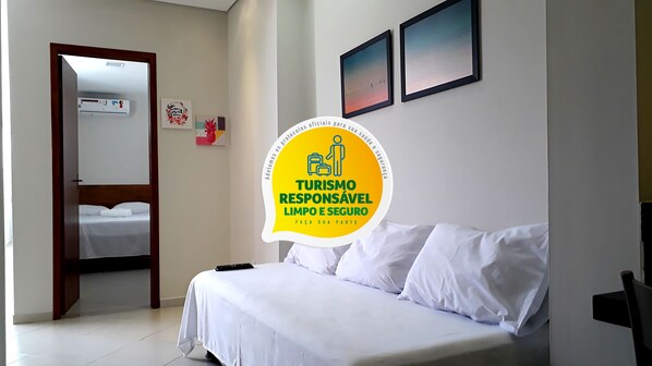 3 quartos, ferros/tábuas de passar roupa, Wi-Fi, roupa de cama