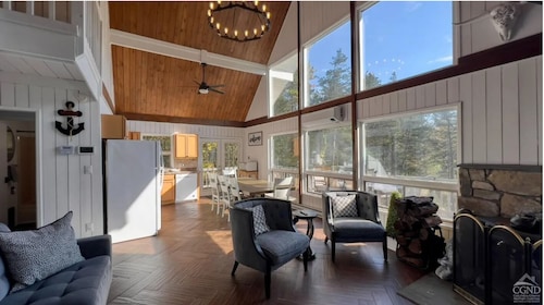 Spectacular Waterfront Lake Home,  near Hunter & Windham mountain’s 