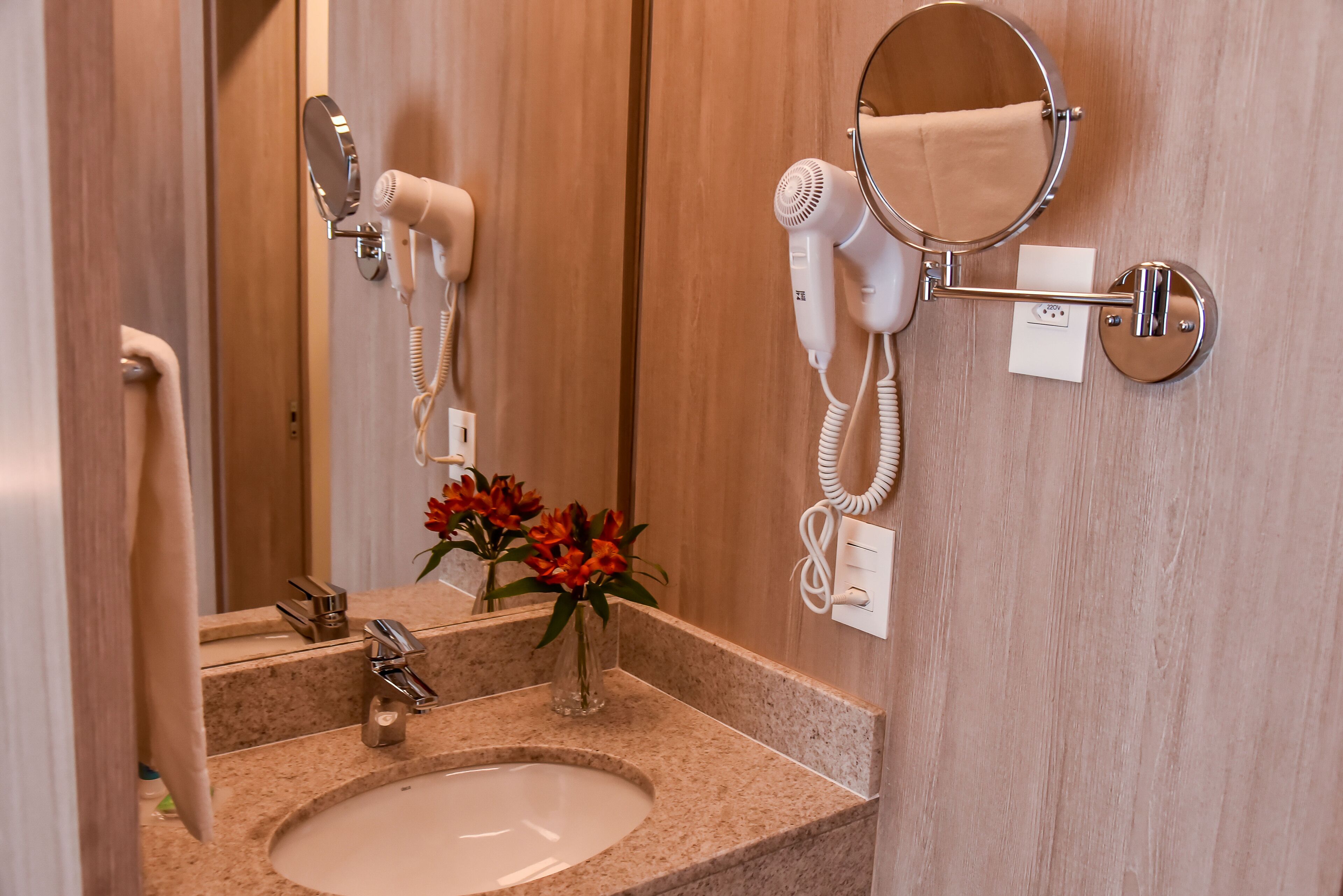 1 bedroom, minibar, in-room safe, desk