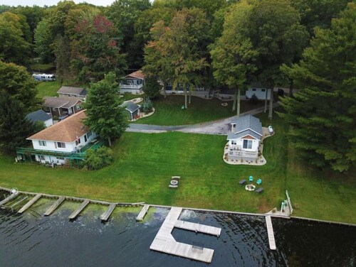 PINE - Grace Landing Cottages With Stunning Sunsets Over Hamlin Lake..