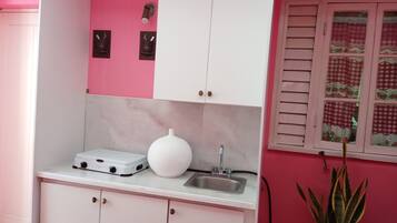 Fridge, microwave, stovetop, electric kettle