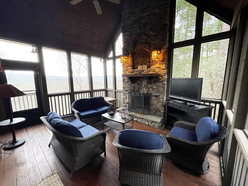Amazing Mountain View & Cabin Retreat - Big Canoe