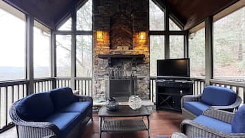 Smart TV, fireplace, video games, DVD player