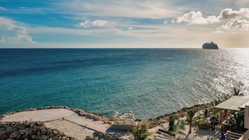Private beach, white sand, beach cabanas, sun loungers
