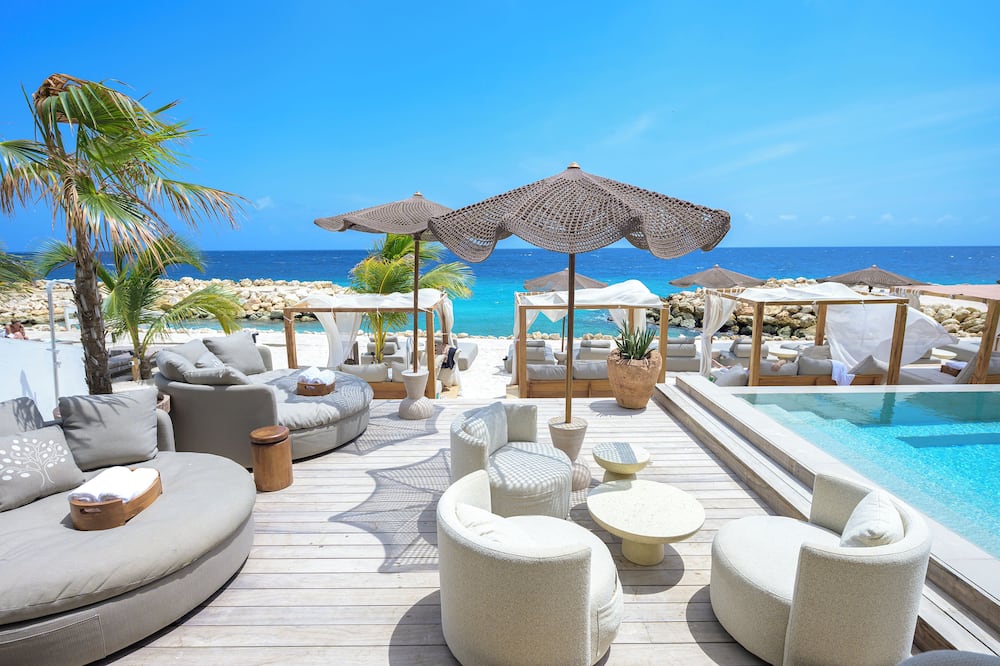 Art Hotel Curacao - Luxury Adults Only