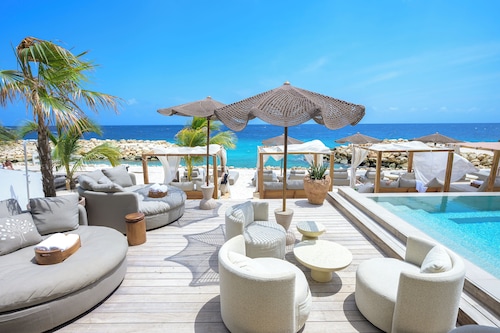 Art Hotel Curacao - Luxury Adults Only