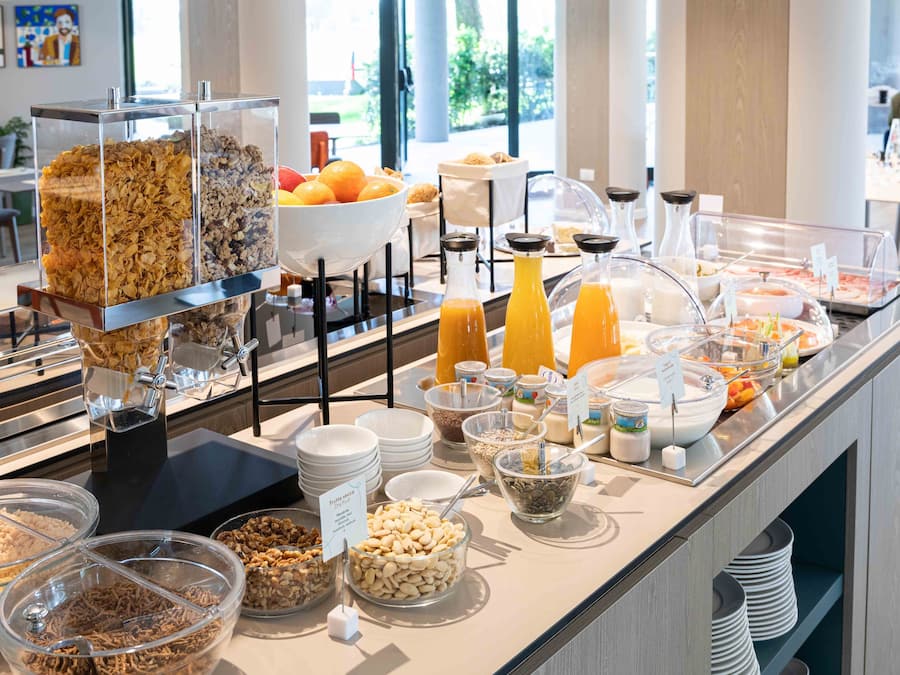 Daily buffet breakfast (EUR 15 per person)