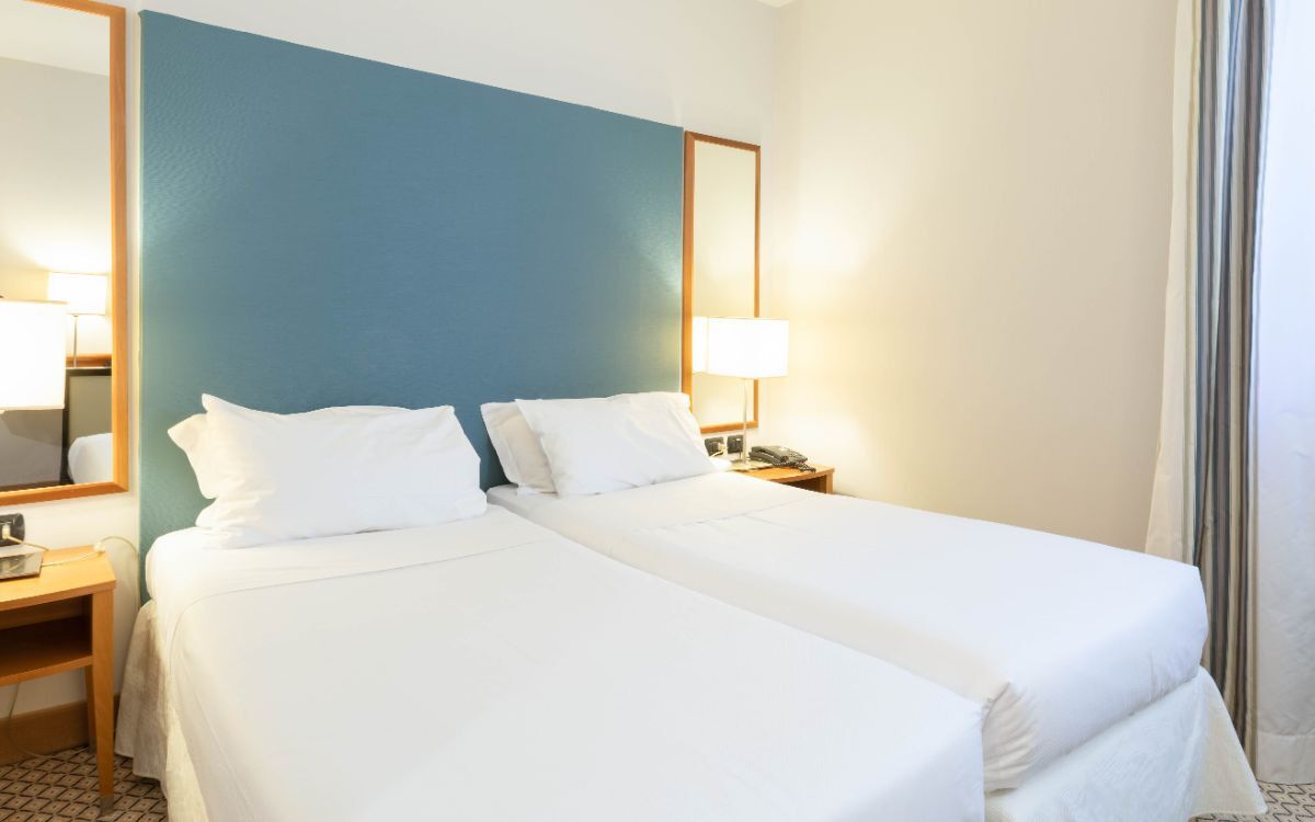 Minibar, in-room safe, desk, free cots/infant beds