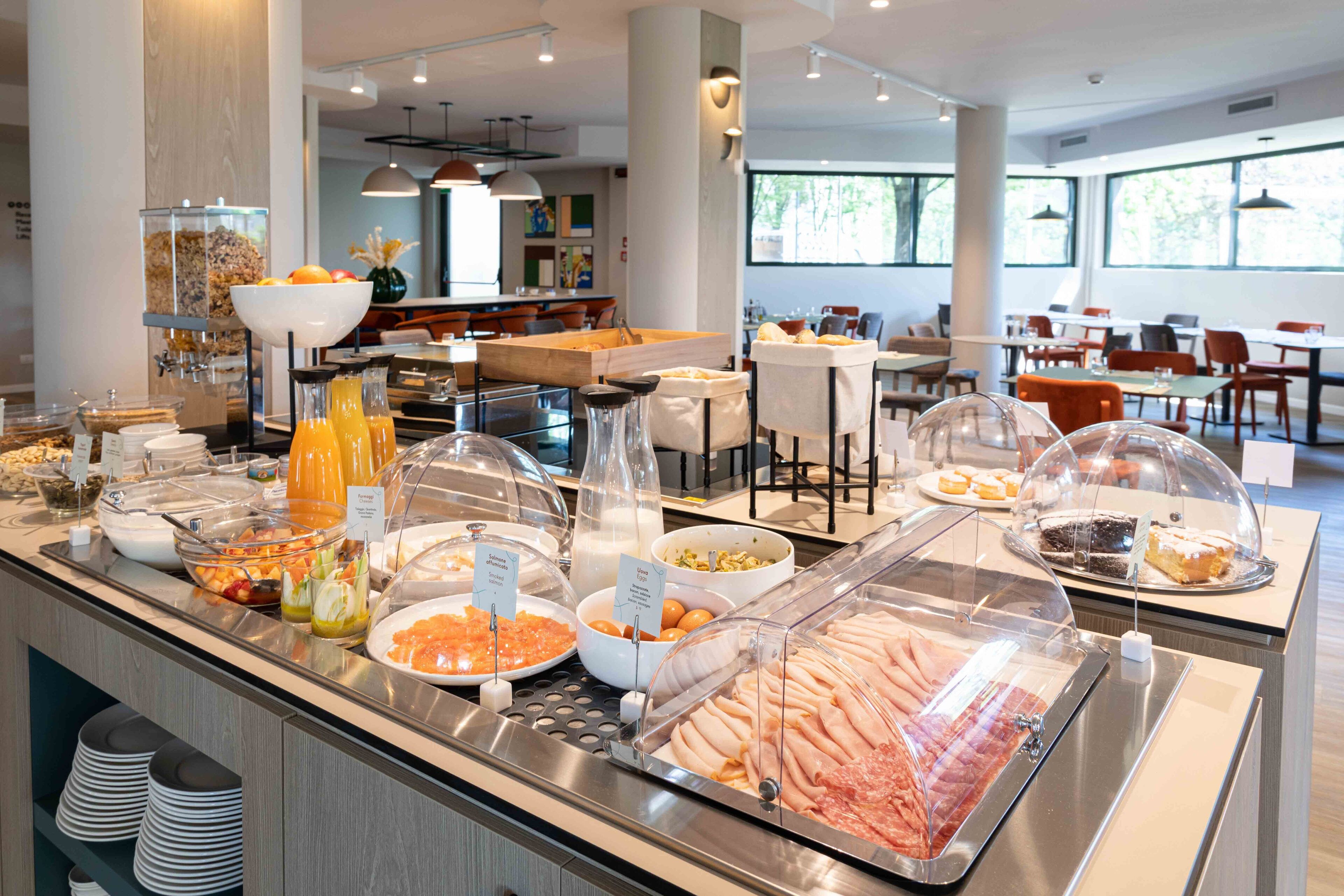Petit déjeuner buffet servi tous les jours en supplément