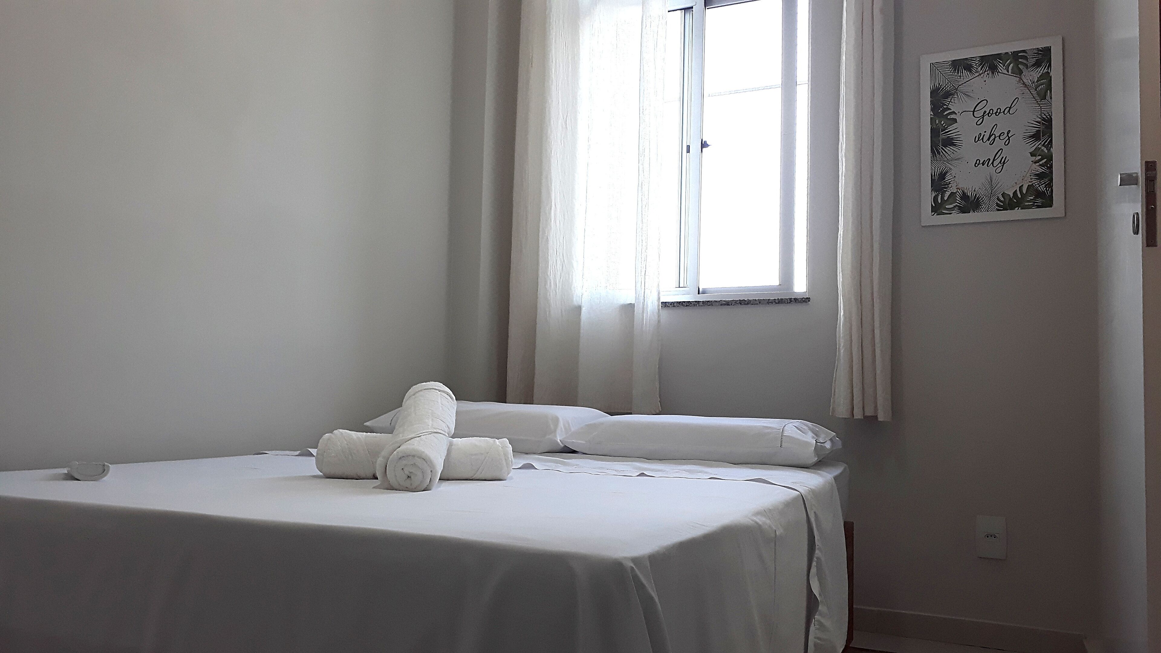 1 quarto, escrivaninha, ferros/tábuas de passar roupa, Wi-Fi