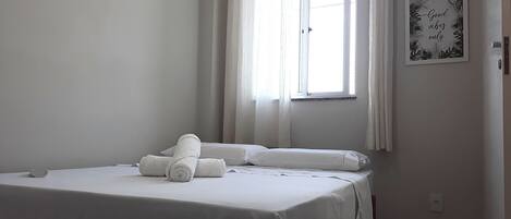 1 quarto, escrivaninha, ferros/tábuas de passar roupa, Wi-Fi