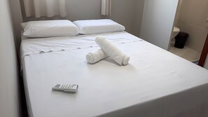1 sovrum, skrivbord, strykjärn/strykbräda och wi-fi