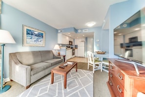 Condo (Holiday Sands 917) | Living room | TV, DVD player - Holiday Sands 917 (Myrtle Beach)
