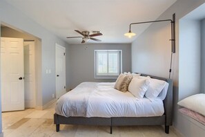 5 bedrooms, desk, free WiFi