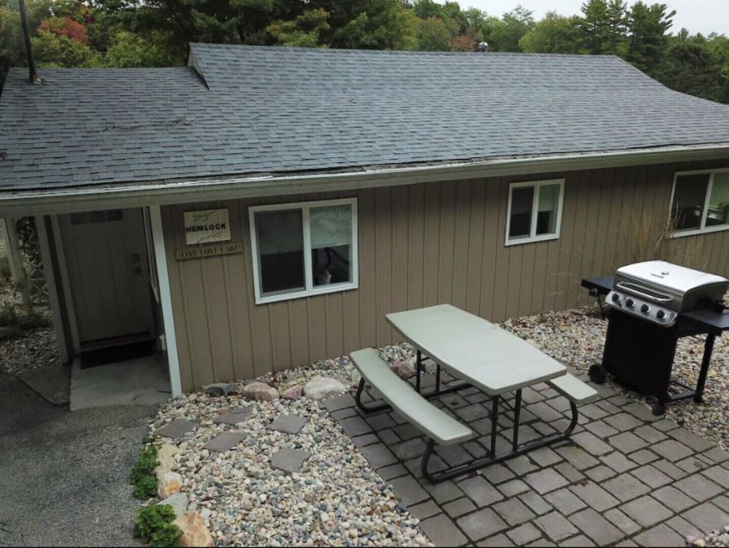 HEMLOCK - Grace Landing Cottages With Stunning Sunsets Over Hamlin Lake